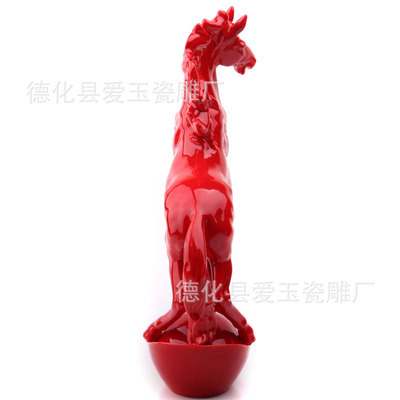 馬到功成，藝韻傳家——探索德化陶瓷馬工藝品的藝術(shù)魅力與商業(yè)價值